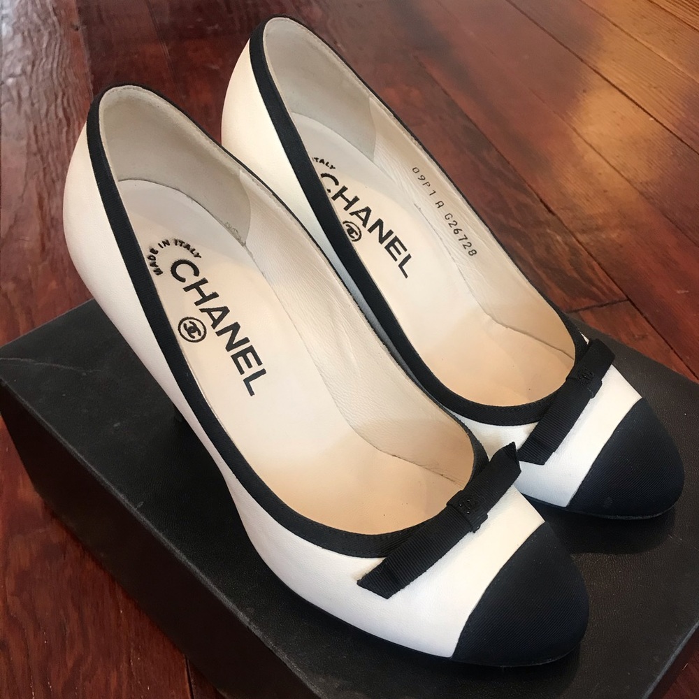 Vintage Chanel Pumps